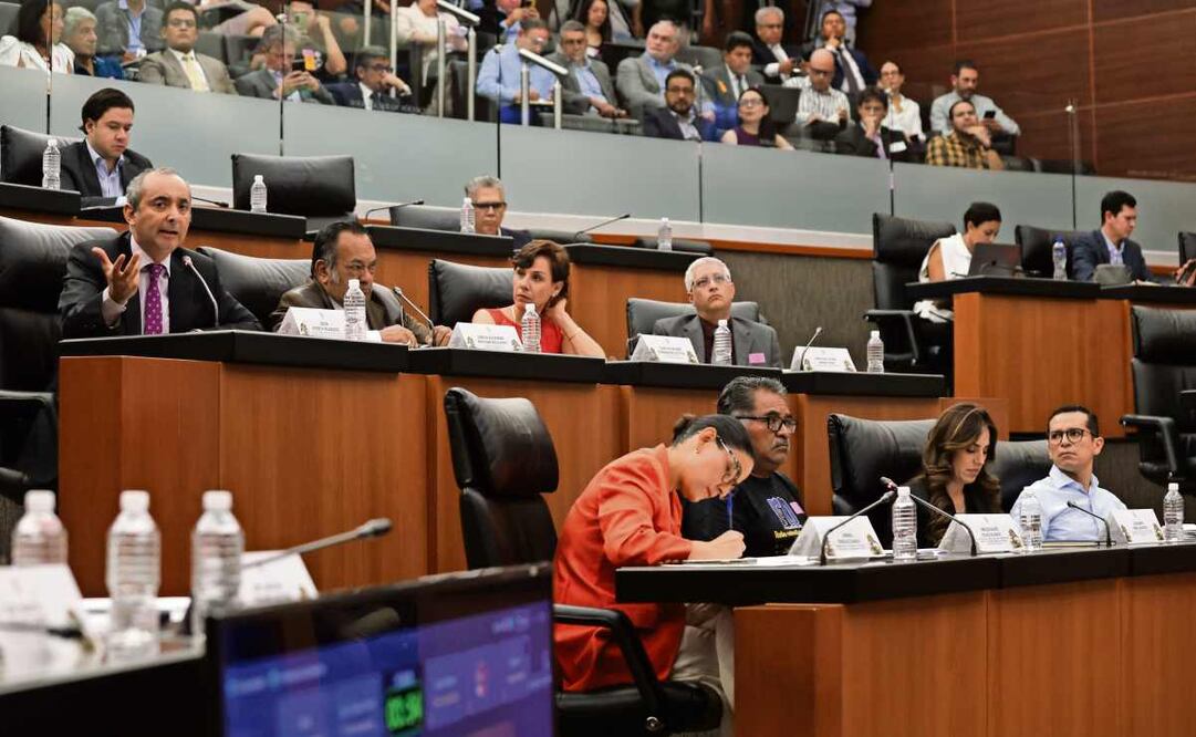 Senadores de Morena señalaron que ante la preocupación de operadores privados de que el Estado pueda autoadjudicarse el espectro radioeléctrico sin licitación, se harán modificaciones a la iniciativa de la nueva ley. Foto: Carlos Mejía / EL UNIVERSAL