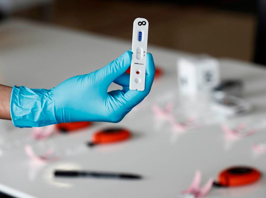 "Todas las nuevas vacunas que comienzan a desarrollarse son proyectos a largo plazo". Foto: EFE