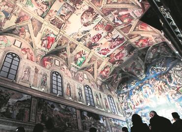 Inician instalación de réplica de la Capilla Sixtina en el Zócalo