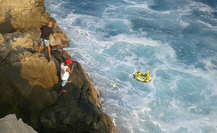 Cesan búsqueda de turista que cayó al mar en Oaxaca