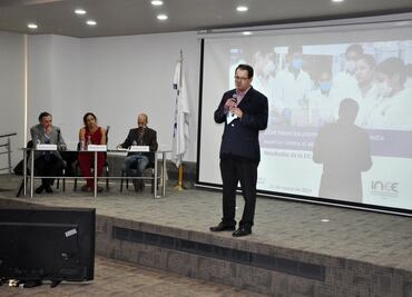 Un adolescente deja de estudiar cada 40 segundos: INEE