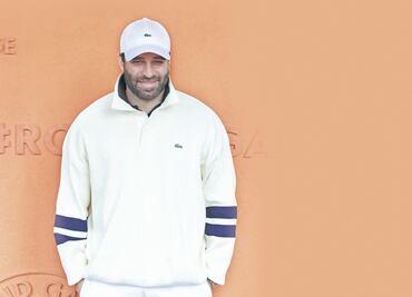 Alejandro Nones explora dilema en compromisos gay