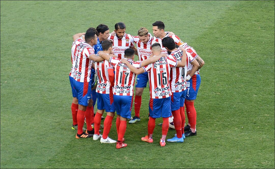 ¿Futbolistas de Chivas a la altura de la institución?