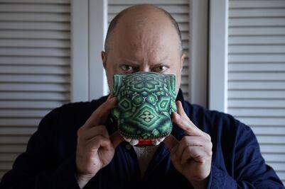 "Los cuentos creen en ese ser implacable al que llamamos destino, pero una buena novela es profundamente atea": Martín Solares