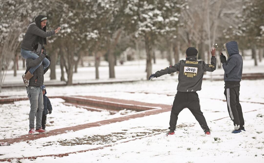 En Ciudad Juárez, Chihuahua, la temperatura bajó hasta menos 5 grados centígrados, con una sensación térmica de menos 11 grados. Foto: Christian Torres/ EL UNIVERSAL.