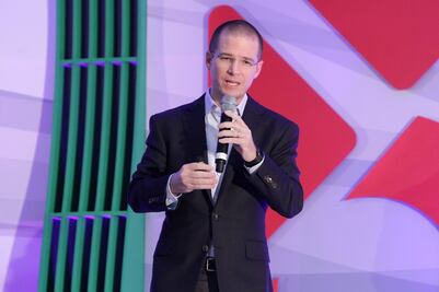 PAN pide al gobierno federal atender caída del peso