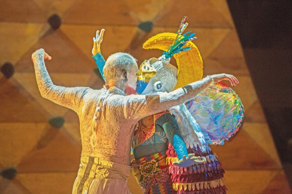 La puesta en escena es parte de una serie de reconocimientos que se le hacen a Miguel Léon-Portilla por su trayectoria académica. (DIFUSIÓN CULTURAL UNAM)