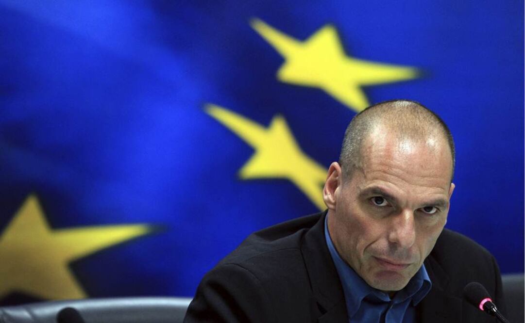 Los demandantes consideran que Varufakis incurrió en el delito de alta traición al haber violado con su actuación durante todas las negociaciones el mandato del pueblo tras las elecciones Foto: EFE