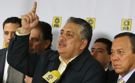 PRD compara a AMLO con Díaz Ordaz; "ve conjuras en ejercicio de derechos", dicen