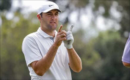 Scottie Scheffler se acerca a su primer Open; mantiene distancia de cuatro golpes