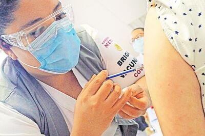 Llama México a evitar acaparamiento de vacunas 