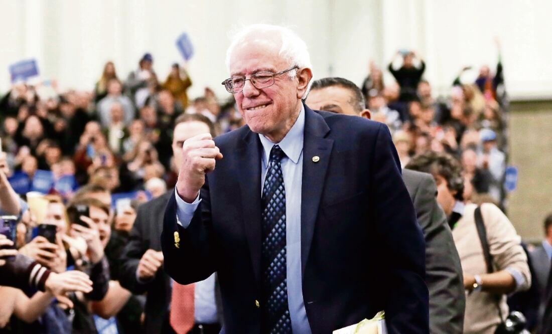 Bernie Sanders, aspirante demócrata a la Casa Blanca, con sus seguidores en Warren, Michigan (BO RADER. XINHUA)