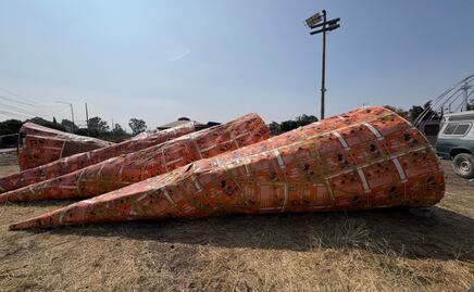 Artesanos de Cuautitlán en el Estado de México, construyen piñata gigante de 39 metros