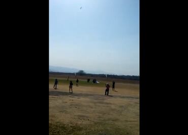 Captan momento en que fallaron paracaídas de dos personas en Morelos