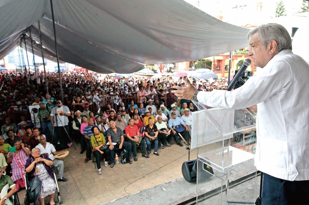 López Obrador realiza asambleas informativas para invitar a los ciudadanos a votar este 5 de junio, a fin de que Morena sea mayoría en la Constituyente (JUAN CARLOS REYES. EL UNIVERSAL)