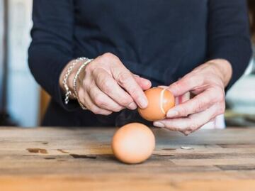 Esta es la parte del huevo que debes comer para una piel joven porque contiene colágeno y ácido hialurónico