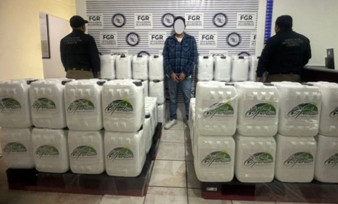 Aseguran más de mil 200 litros de metanfetamina en Sonora (02/12/2024). Foto: Mesa de Seguridad Sonora