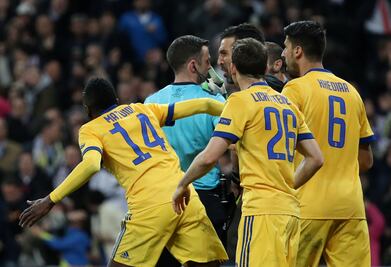 Sufrido y polémico pase del Real Madrid a Semifinales