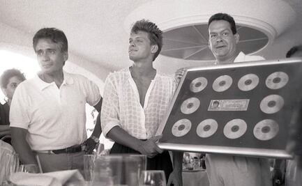 Las fotos de cuando Luis Miguel "se escapó" a Acapulco y fue recibido con un buffet de mariscos
