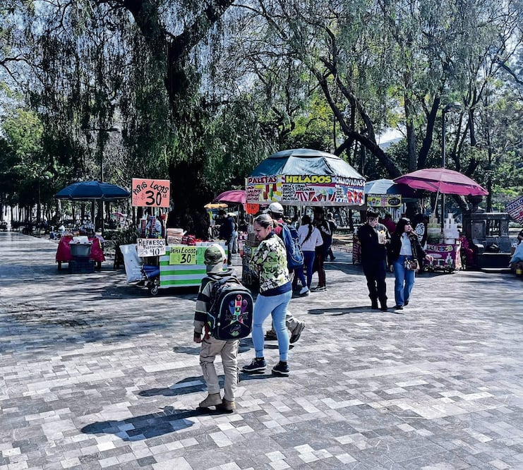 Ayer había menos de cinco puestos de comida por pasillo y menos de tres por fuente, constató EL UNIVERSAL. Foto: Rafael García / EL UNIVERSAL