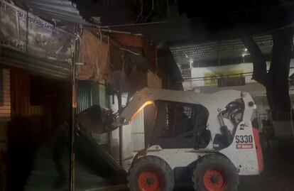 Desmantelan 27 bodegas y laberintos en operativo para recuperar la Plaza del Estudiante