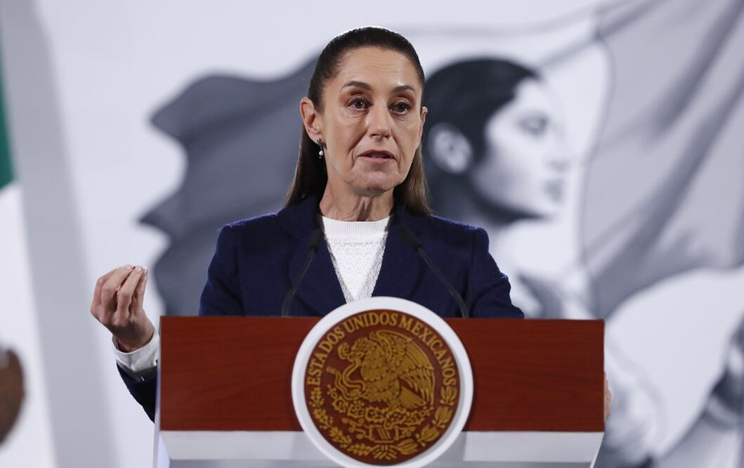 La presidenta Claudia Sheinbaum Pardo consideró como hipocresía del conservadurismo el que Roberto Gil Zuarth se haya inscrito a la eleccion judicial. Foto: EFE