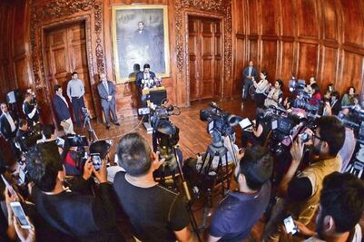 A Corral no le gustan los medios, pero pone el suyo