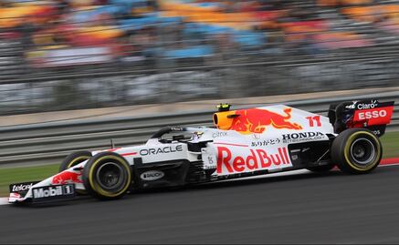 ¿Por qué el Red Bull de Checo Pérez cambió de color?