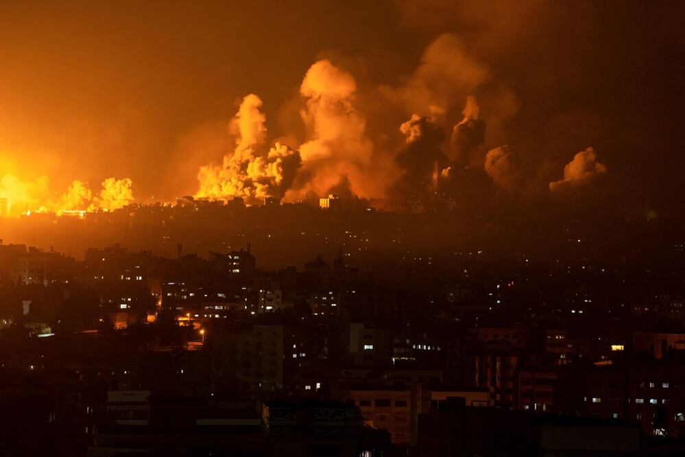 "Debido a la inestable situación político-militar en Israel, la Agencia Federal de Transporte Aéreo ha limitado los vuelos nocturnos desde los aeropuertos rusos a Israel", indicó Rosaviatsia. FOTO: AP