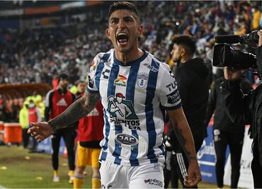 Las viudas de Javier Hernández deberían ver jugar a Víctor Guzmán