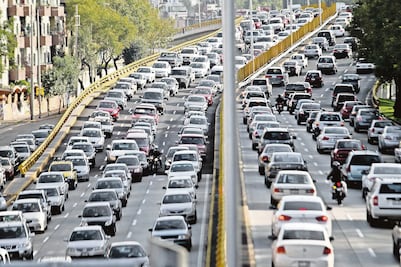 Éstos son los autos que no circulan hoy por la Contingencia Ambiental