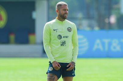 Ménez no tarda en irse del América