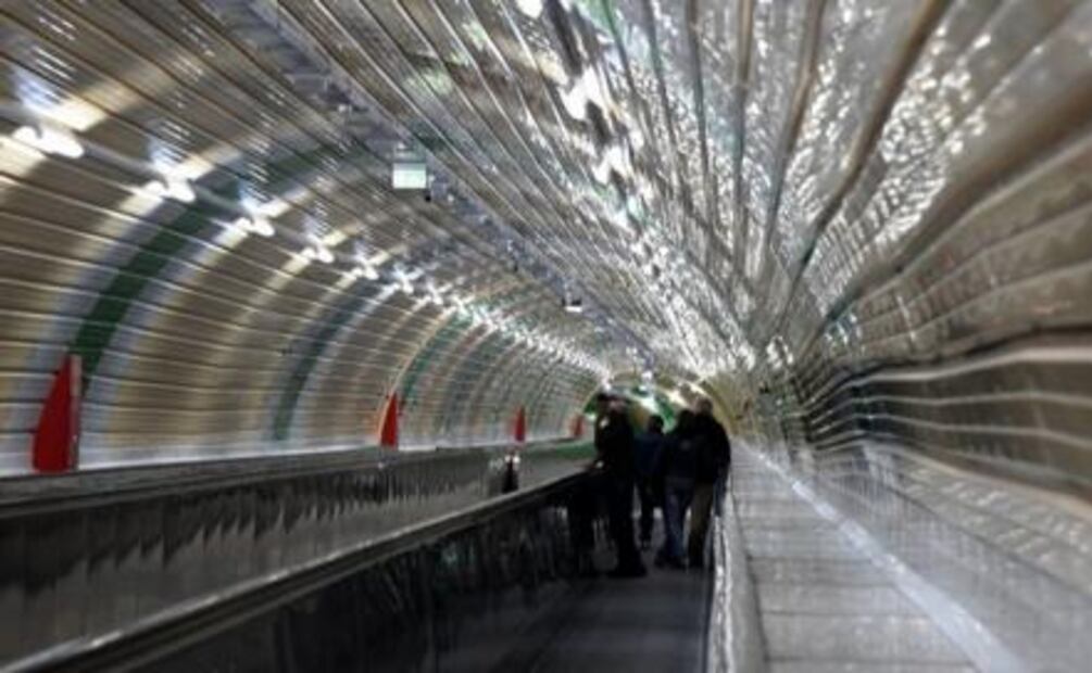 Italia: ciudad desecha los autos y crea metro sin vagones