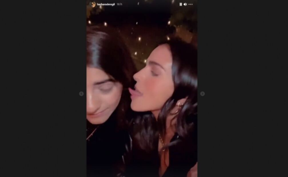 Bárbara de Regil cocina pavo para su familia tras estar en cuarentena