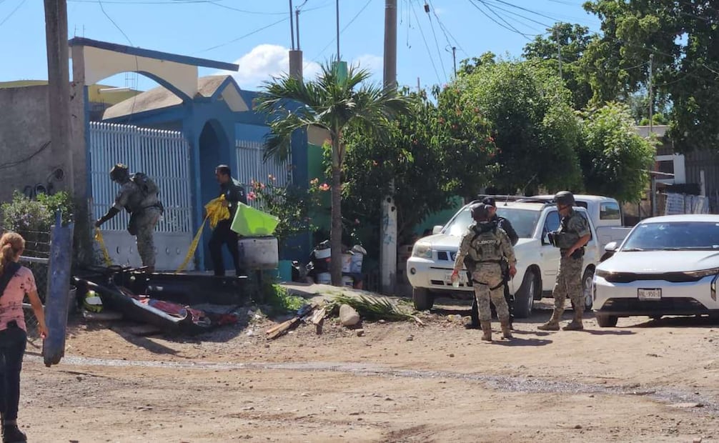 Los elementos del cuerpo de bomberos que se presentaron en el lugar, lograron sofocar rápidamente el fuego.
Foto: Especial.