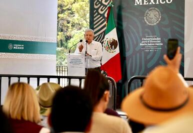 AMLO da "jalón de orejas" a encargados de Banco del Bienestar