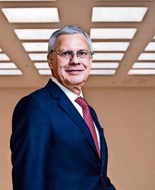 Piden pan al SAT, ¿les darán palos?