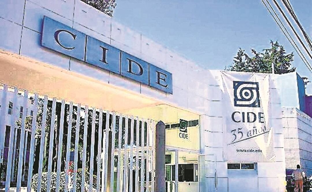 La dirección del CIDE presume igualdad de género, pero se deshace de ellas