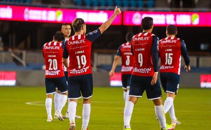 Chivas regresa a la victoria y recupera el gol ante León en amistoso