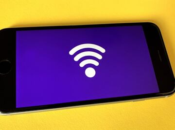 ¿Cómo usar un celular viejo como repetidor WiFi?