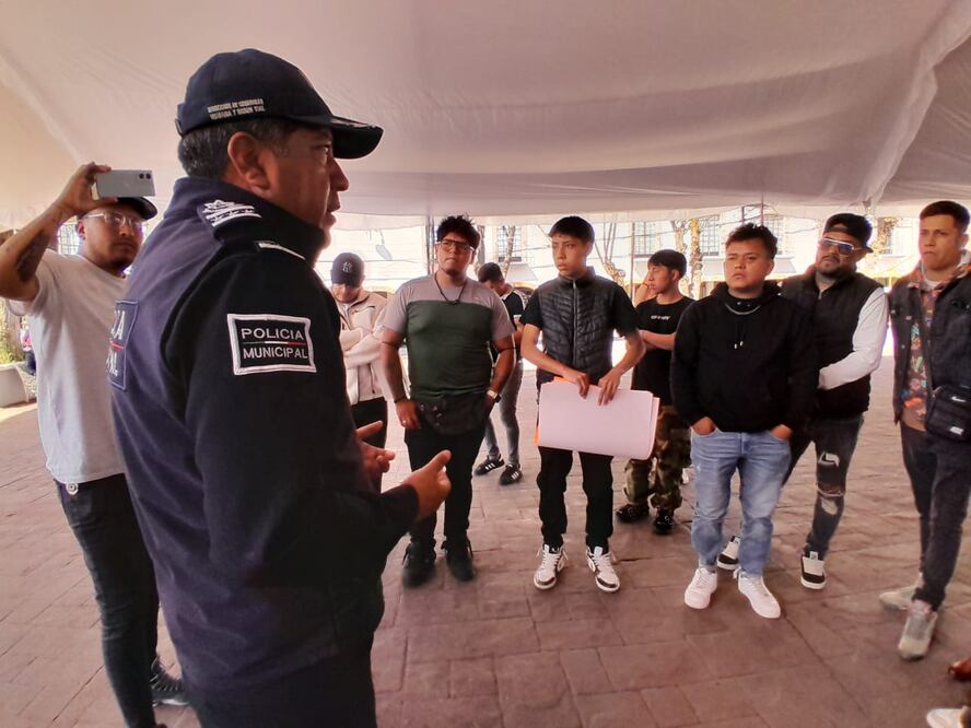 Barberos de San Mateo Atenco, en el Estado de México, realizaron una protesta tras el Operativo Atarraya contra barberías y estéticas de varios municipios. (Foto: Claudia Rodríguez/ EL UNIVERSAL)
