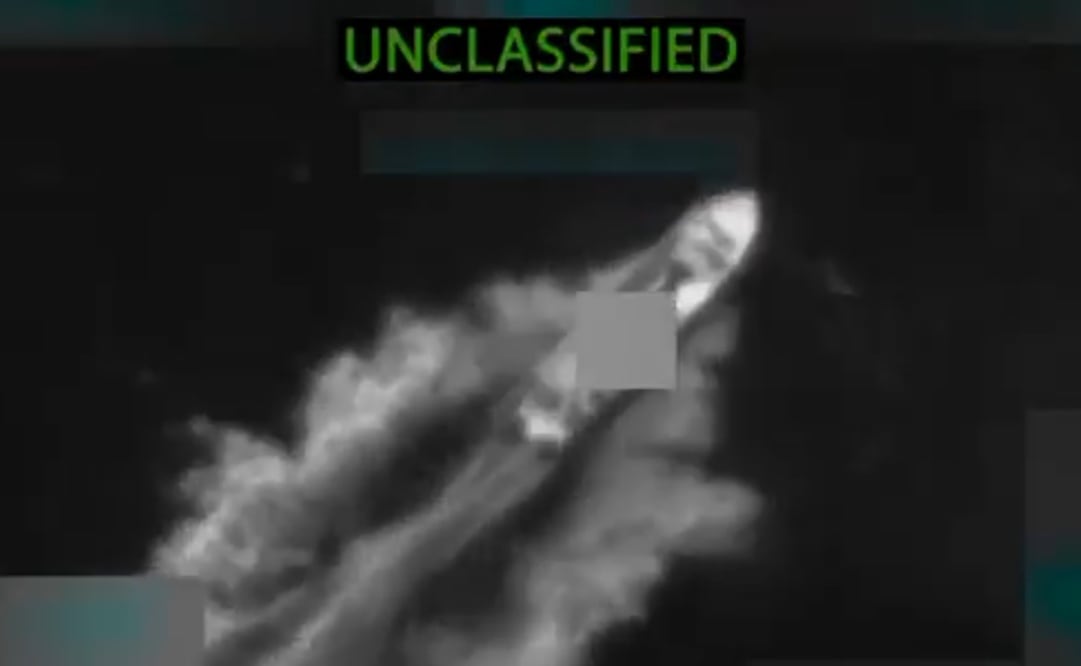 El Departamento de Guerra llevó a cabo tres ataques cinéticos letales contra cuatro embarcaciones operadas por Organizaciones Terroristas Designadas (OTD). Foto: Captura de pantalla de Twitter @SecWar