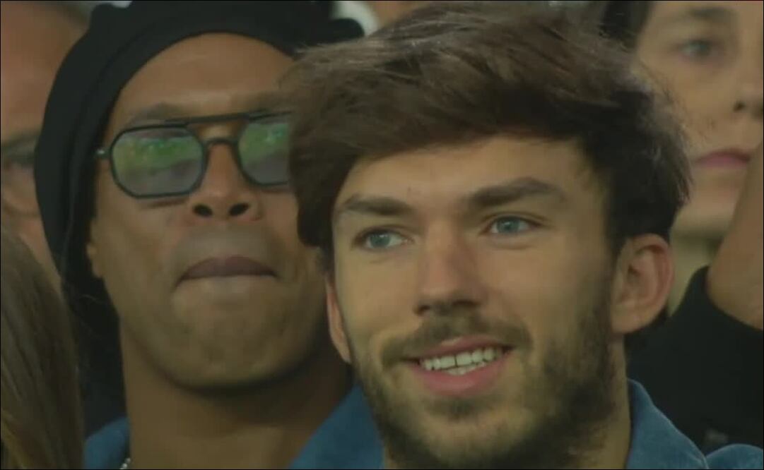 Pierre Gasly durante el partido PSG vs Barcelona - Foto: Captura de pantalla