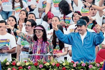 Congreso de Nicaragua aprueba reforma que da poder total a Ortega y su esposa; Rosario Murillo será copresidenta