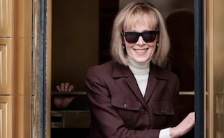 Tribunal rechaza revisar apelación de Trump contra su condena por difamación; él recurrirá la decisión, afirma abogado