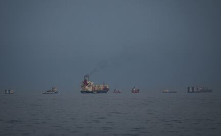 Irán cerrará definitivamente estrecho de Ormuz si EU ataca plantas eléctricas; solo 5% de buques sigue cruzando