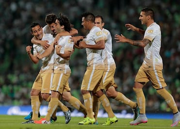 Pumas amanece líder