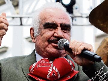 Reportan que Vicente Fernández depende de forma continua de cuidados especializados