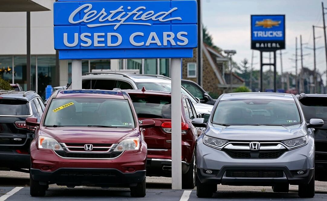 Autos usados exhibidos en Wexford, Pennsylvania, 29 de setiembre de 2022. Foto: Gene J. Puskar/AP