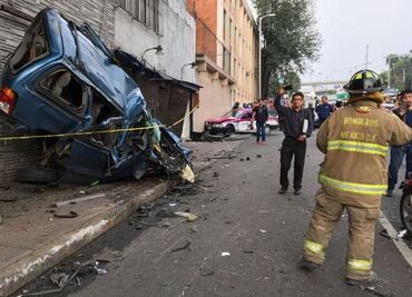 Reportan 4 muertos por choque de pipa en Constituyentes